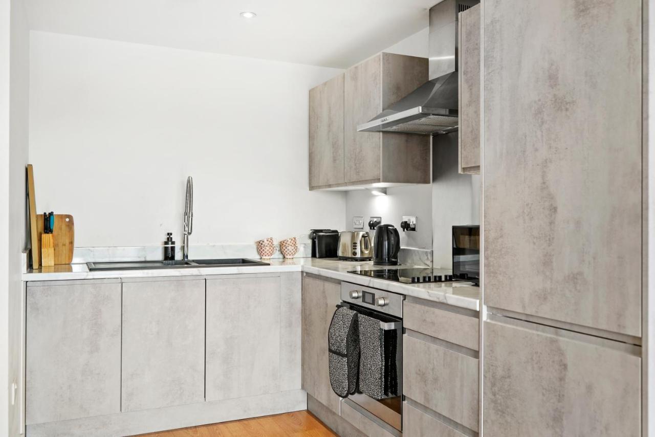 Stunning 2 Bedroom Apartment Λιντς Εξωτερικό φωτογραφία